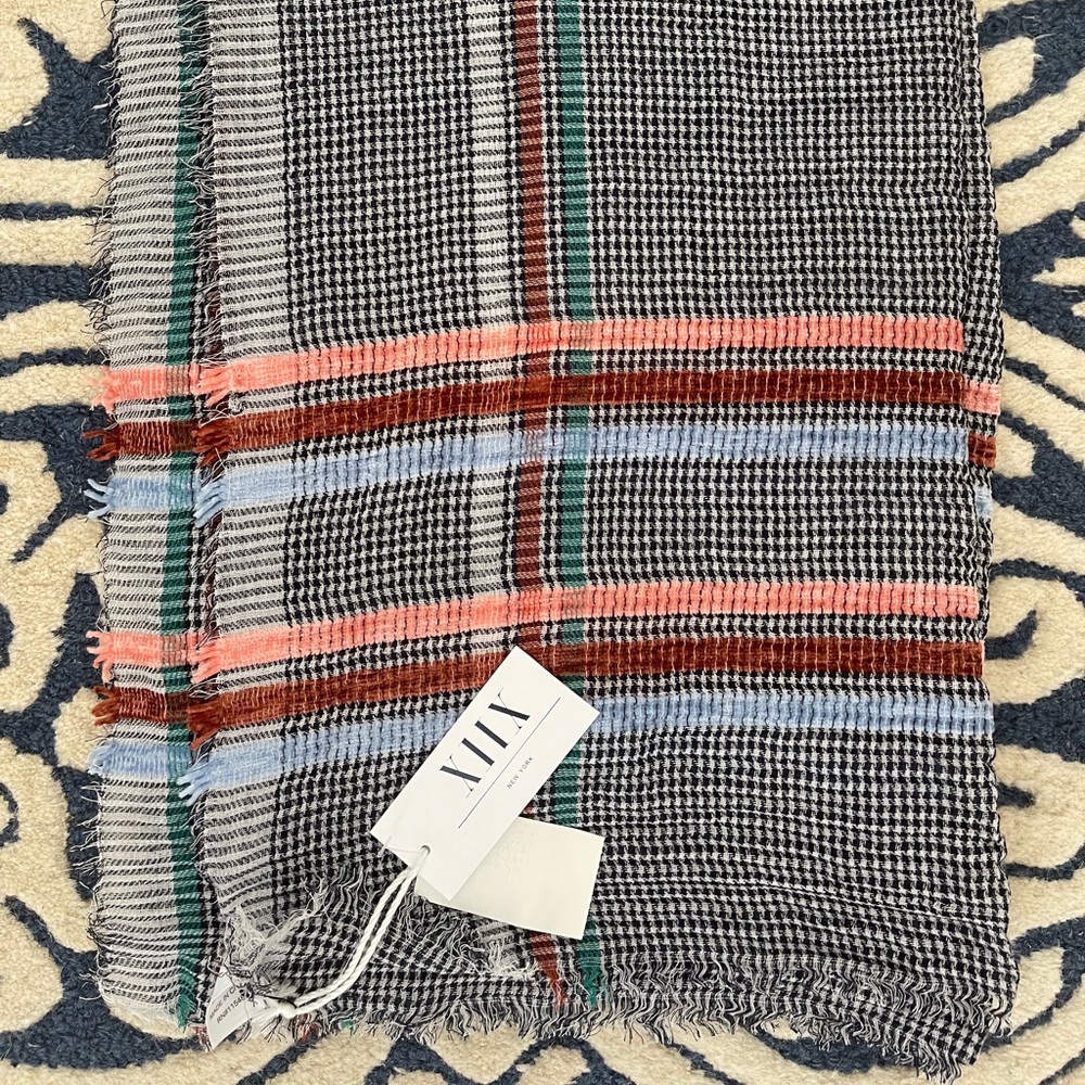 NWT Collection XIIX New York Scarf